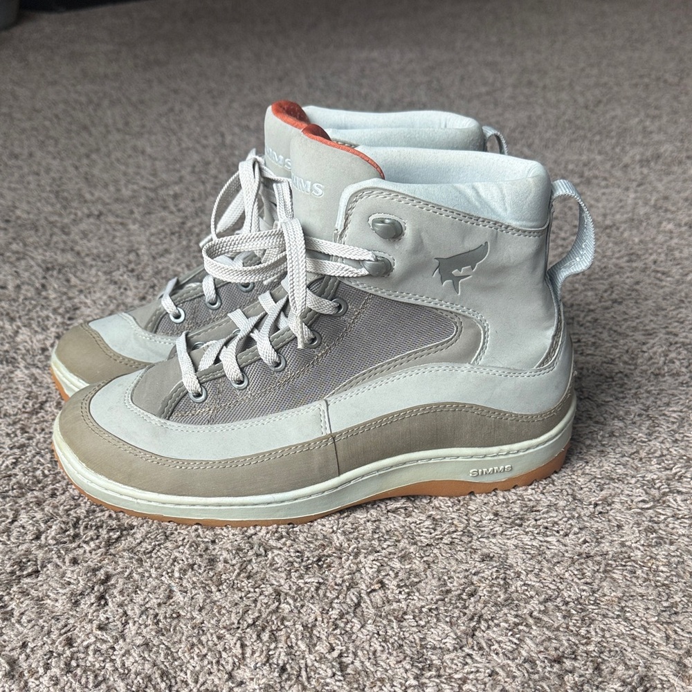 Simms Gray and Tan Fly fishing Wading boots, men’s US 10/ EU 43